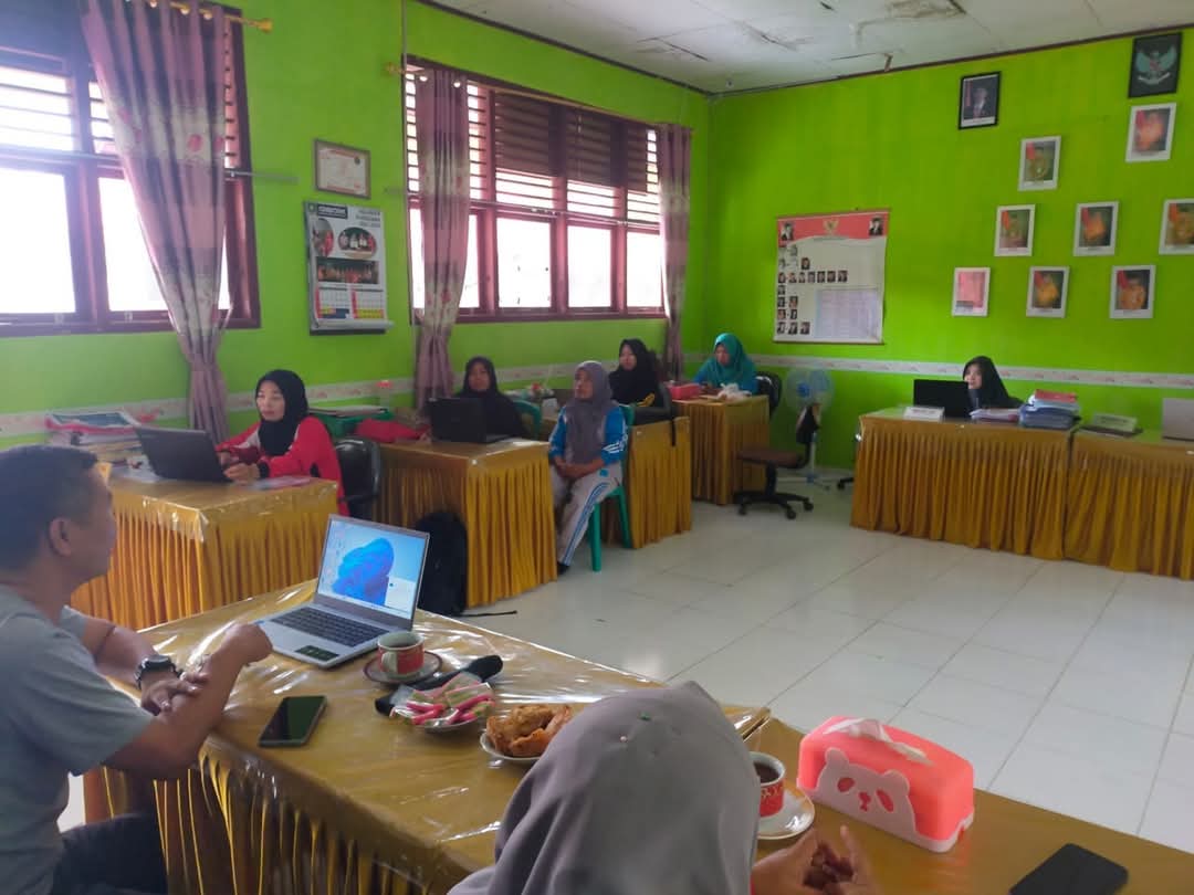 Pendampingan Pengoperasian Website Sekolah Pada SDN 6 Rupat